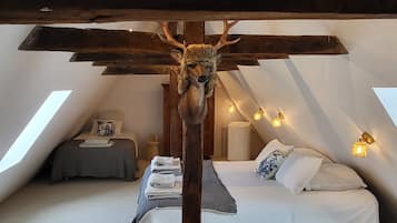 5 bedrooms, iron/ironing board, travel cot, free WiFi