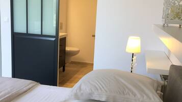 3 chambres, fer et planche Ă repasser, Wi-Fi, draps fournis