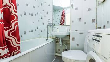 Apartment | Badezimmer | Badewanne