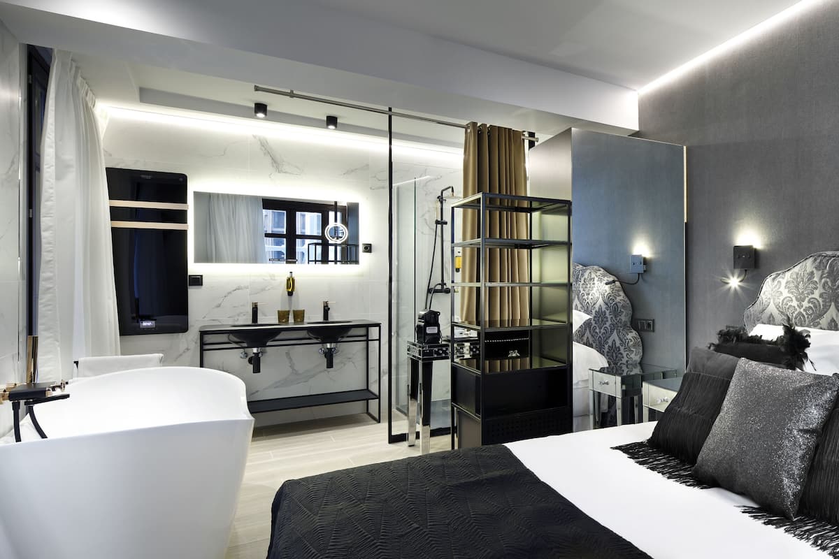 Luxe tweepersoonskamer (Nieves) | 1 slaapkamer, luxe beddengoed, donzen dekbedden, Select Comfort-bedden