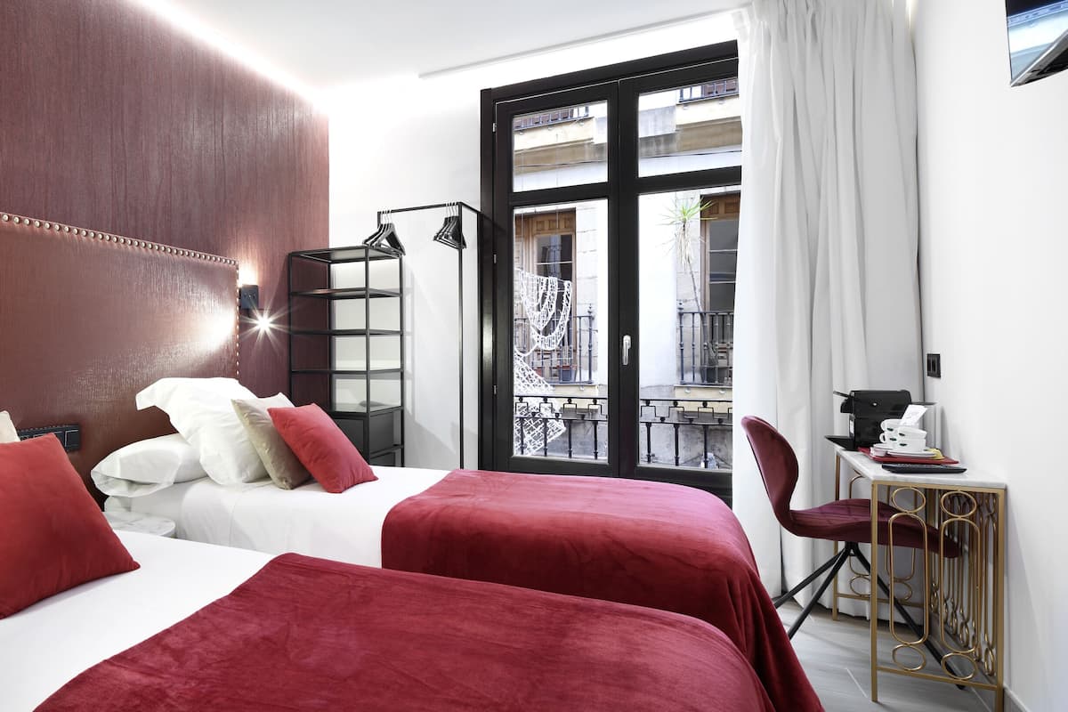 Design Twin kamer (Patty) | 1 slaapkamer, luxe beddengoed, donzen dekbedden, Select Comfort-bedden