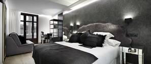 高級雙人房 (Montse) | 高級寢具、羽絨被、Select Comfort 床墊、客房內保險箱