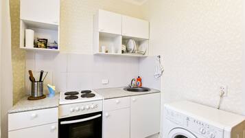 Apartment | Eigene Küche | Großer Kühlschrank, Mikrowelle, Ofen, Herdplatte