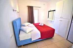 1 bedroom, WiFi, bed sheets