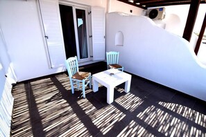 Outdoor dining - Fantastic studio apartment for 2 people, with (Mikonos)