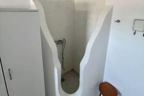 Shower, hair dryer, shampoo