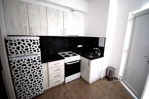 Fridge, coffee/tea maker, cookware/dishes/utensils - Fantastic two-room apartment for 3 people, with (Mikonos)