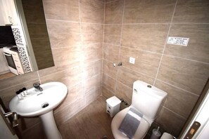 Shower, shampoo