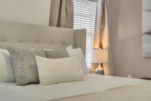 4 bedrooms, desk, iron/ironing board, travel cot