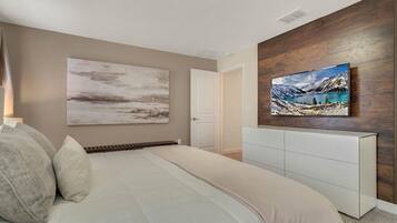 4 bedrooms, desk, iron/ironing board, travel crib