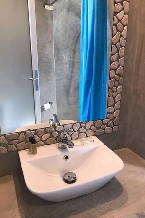 Doccia, asciugacapelli