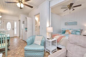 4 bedrooms, desk, iron/ironing board, WiFi - Beautiful-4BR/3BA Home w/ Foosball,Air Hockey,Golf Cart Rental,Bicycles,Sleeps10 (Oak Island)