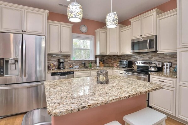 Fridge, microwave, oven, stovetop - Beautiful-4BR/3BA Home w/ Foosball,Air Hockey,Golf Cart Rental,Bicycles,Sleeps10 (Oak Island)