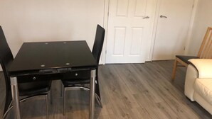 House, Multiple Beds | Living room | 30-inch TV with digital channels - Beautiful 2-bed House in Basildon (Basildon)