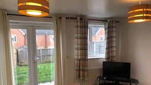 House, Multiple Beds | Living room | 30-inch TV with digital channels - Beautiful 2-bed House in Basildon (Basildon)