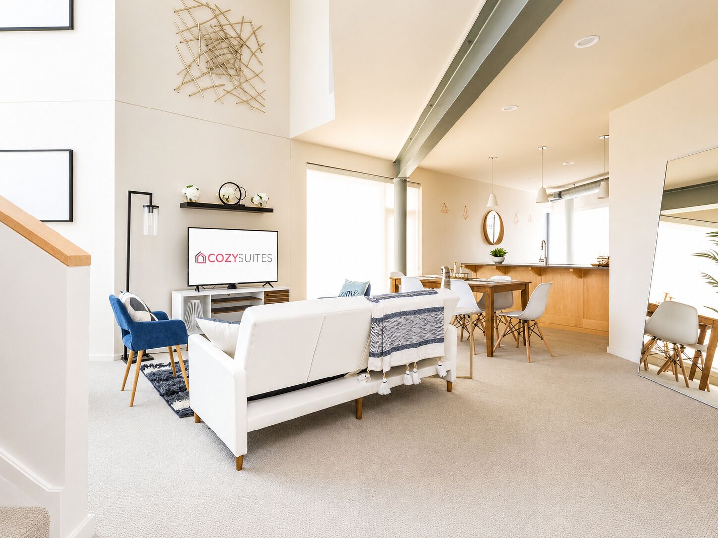 Hus (3 Bedrooms) | Oppholdsområde | En 43-tommers smart-TV med digitale kanaler samt TV
