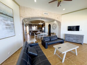 TV - Esmeralda Beach Resort 2 Bedrooms Condo B 602 (Puerto Peñasco)