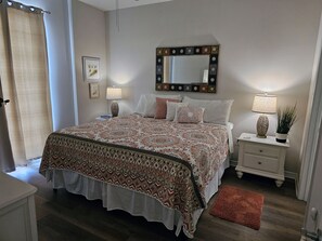 2 bedrooms, WiFi, bed sheets - Inn at Dauphin Island 110--Walk-in Shower! Walk out to Pools and Beach!! (Dauphin Island)