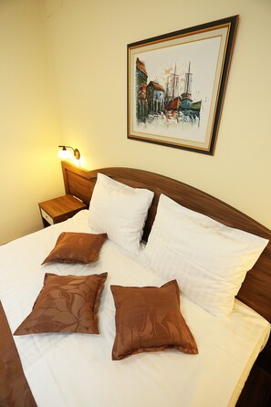 2 quartos, cofres nos quartos, ferros/tábuas de passar roupa, Wi-Fi