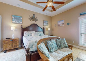 3 bedrooms, desk, iron/ironing board, free WiFi