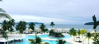 Paradise Hotel Golf and Resort