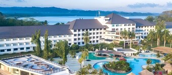 Paradise Hotel Golf and Resort