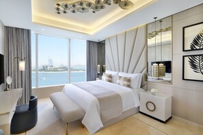 Astor Suite with Sea View KYMA beach access Signature St. Regis Butler Service | 高級寢具、迷你吧、房內夾萬、獨特設計
