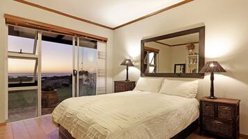 Deluxe House | 4 bedrooms, free WiFi, bed sheets