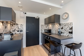 Classic Studio City View | Private kitchen