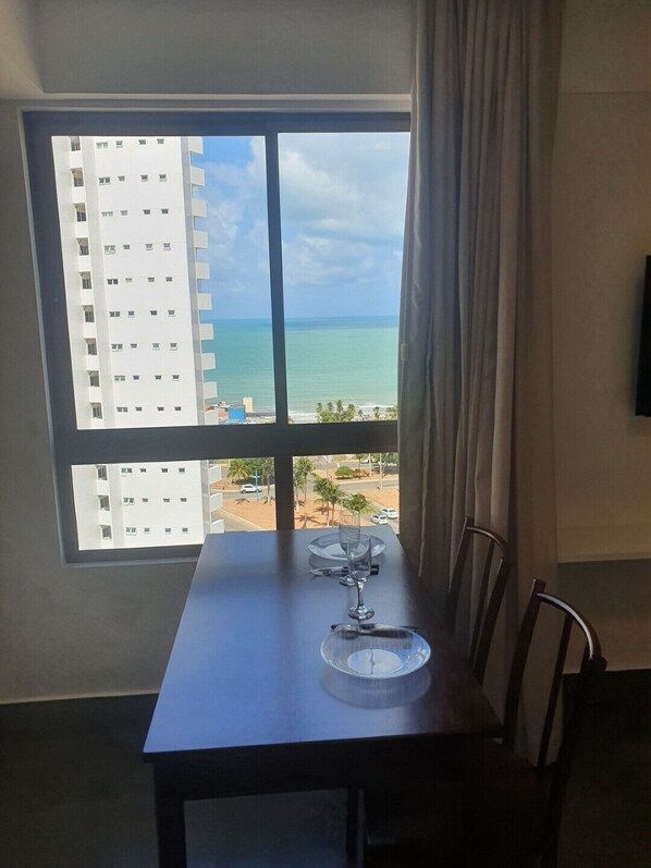 Dining - Ilusiom 1106 Condominio (RN)