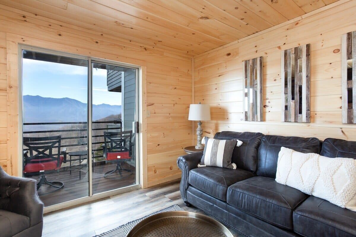 电视、壁炉、办公室