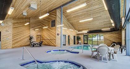 Awesome Views Of GSMNP/Indoor Pool & Hot Tub