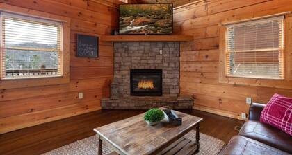 Awesome Mountain Views/Near Downtown Gatlinburg