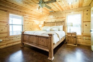 4 bedrooms, iron/ironing board, free WiFi, bed sheets