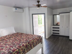 2 bedrooms, iron/ironing board, travel cot, free WiFi