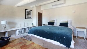 1 bedroom - SUITE SAINTE VICTOIRE (Aix-en-Provence)