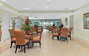 Dining - 2 BR 2 BA Unit with Beautiful Bay Views (Ocean City)