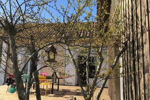 屋外ダイニングエリア