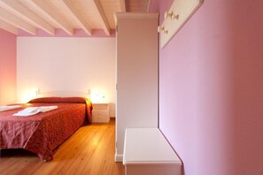 2 bedrooms, bed sheets
