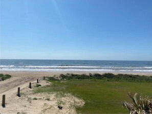 Beach nearby - Bella Vista: 4  BR, 2  BA House in Gilchrist, Sleeps 14 (Bolivar Peninsula)