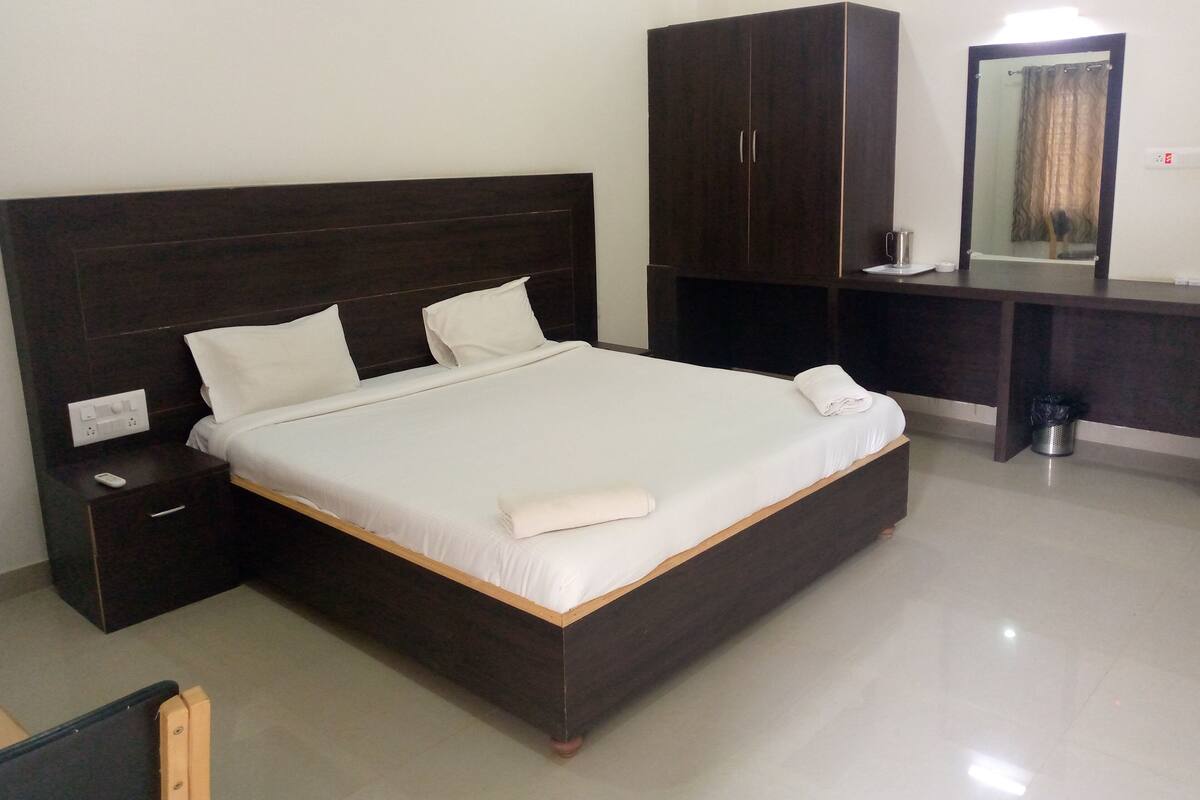 Superior Room | Premium bedding, iron/ironing board (on request)