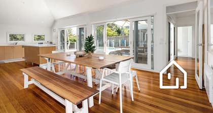 Idyllic Beach House Blairgowrie - 100m to Foreshore, 700m Walk to Village