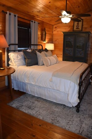 1 chambre, fer et planche à repasser, accès au Wi-Fi (inclus)