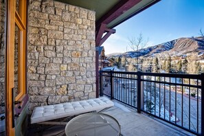 Condo (Capitol Peak 1 bedroom) | Balcony