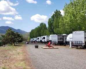 Property grounds - Grand Canyon RV Glamping Luxury Suite (Glamping Getaway) (Williams)