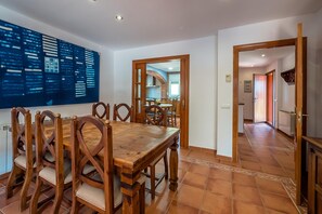 Dining - House with private pool 600m from the center of Begur (Begur)