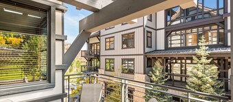 Hayden Lodge by iTrip Aspen Snowmass
