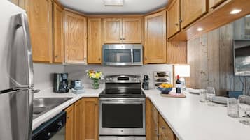 Condo (Lichenhearth 26) | Private kitchen | Full-size fridge, microwave, oven, coffee/tea maker