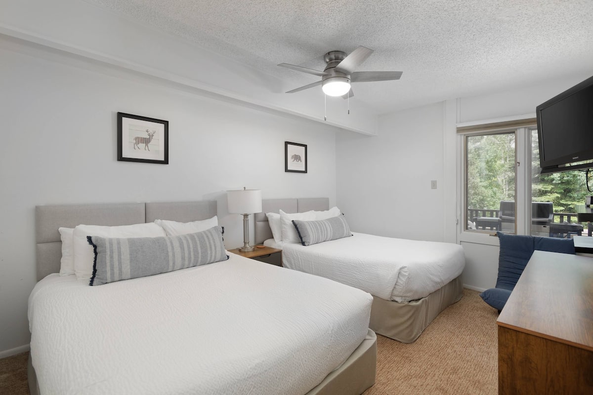 Condo (Lichenhearth 21) | 1 bedroom, individually decorated, individually furnished