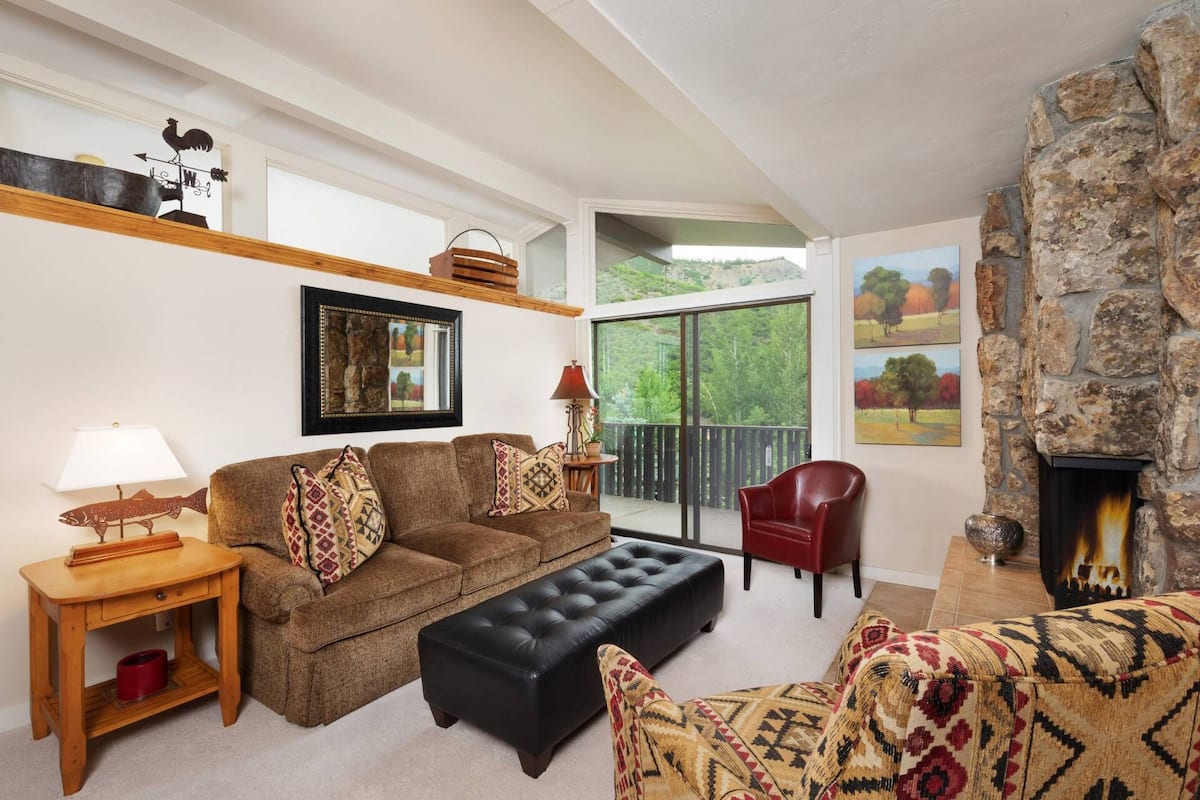 Condo (Lichenhearth 35) | Living area | Fireplace